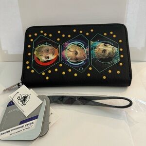 NWT. Disney Parks Marvel Guardians of Galaxy - I Am Groot Phone Case Wallet